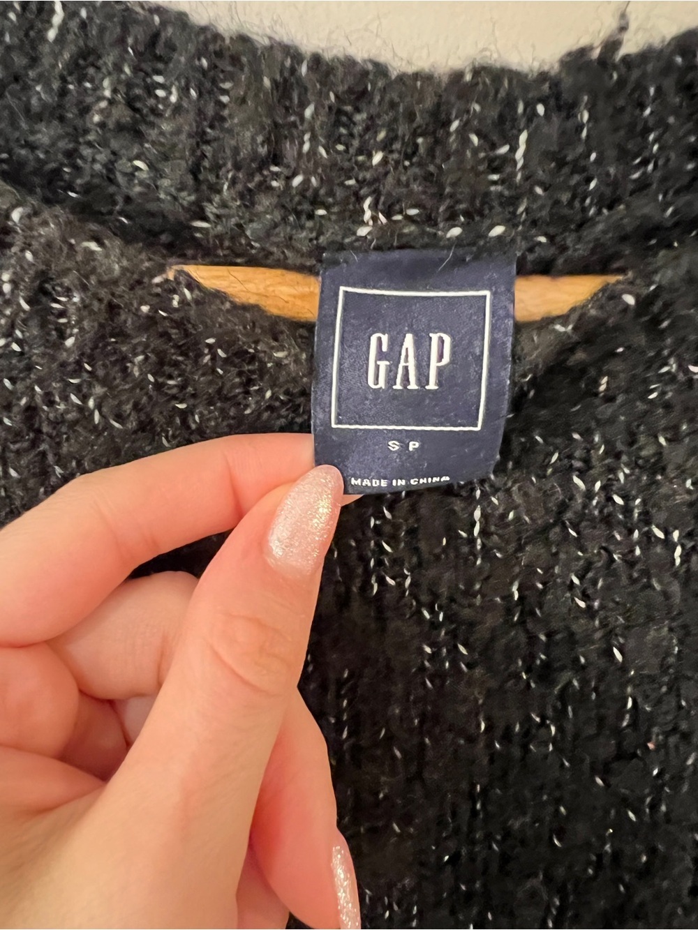 GAP Black Silver Fleck Knit Sweater Women’s SP Cozy Crewneck Pullover - Picture 4 of 5